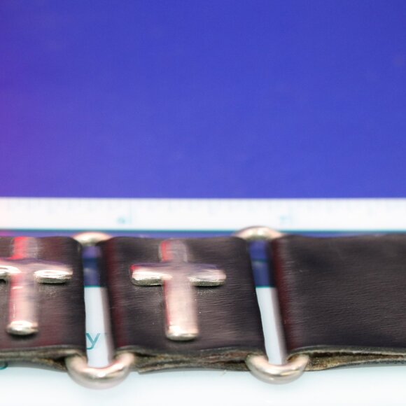 Jeun Bang Men's Silver toned Cross Bracelet With Link Sections - Picture 2 of 5